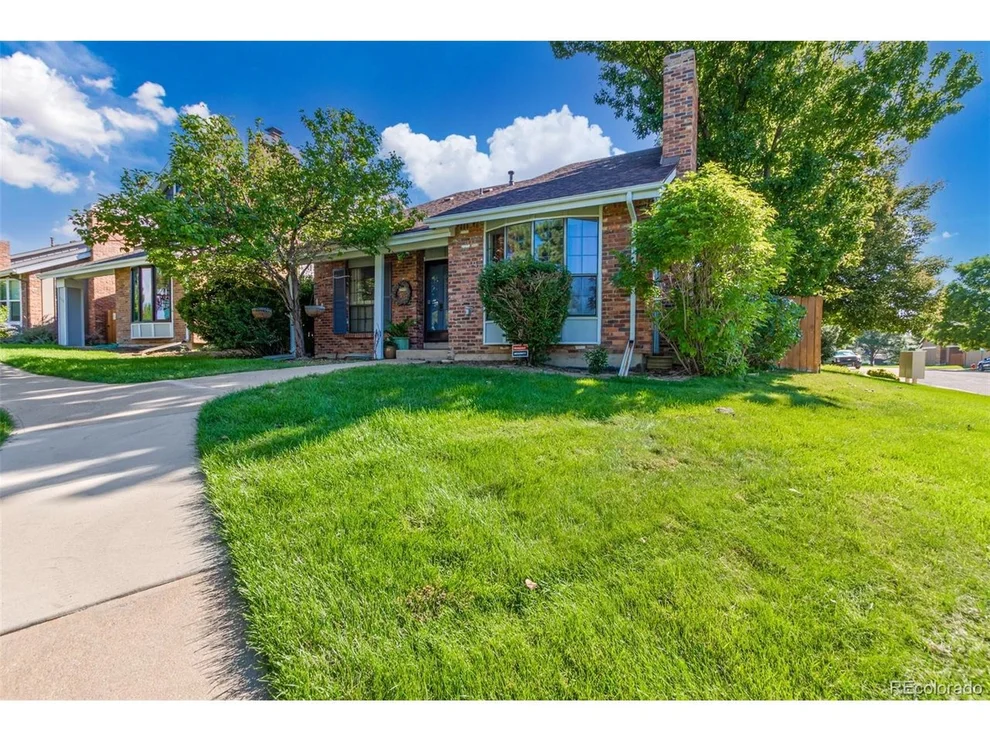 Unit for sale at 7556 S Rosemary Cir, Centennial, CO 80112