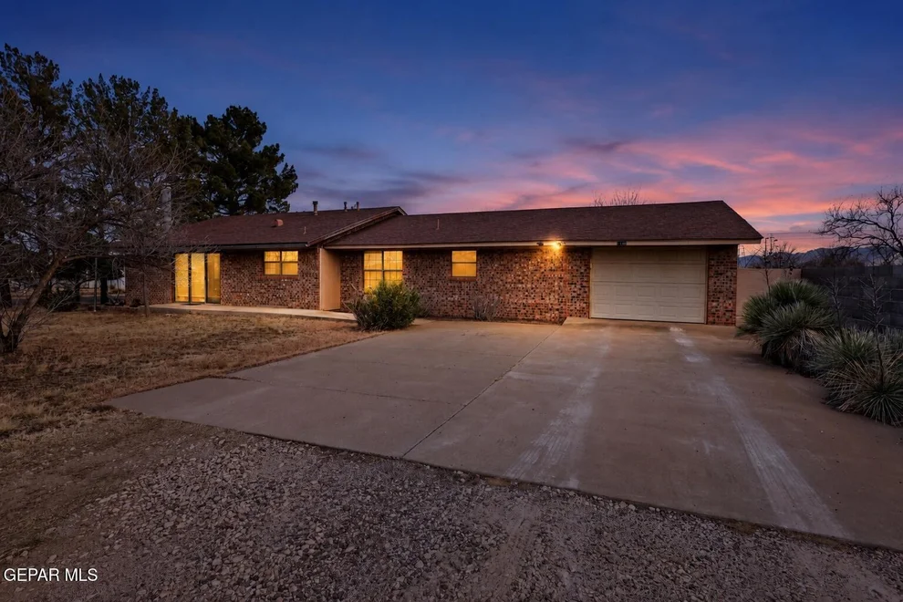 Unit for sale at 1100 W FORT DAVIS Avenue, Alpine, TX 99999
