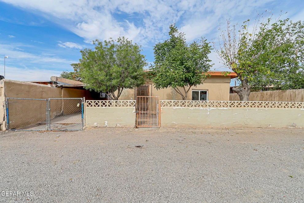 Unit for sale at 227 NW G Avenue, Fabens, TX 79838