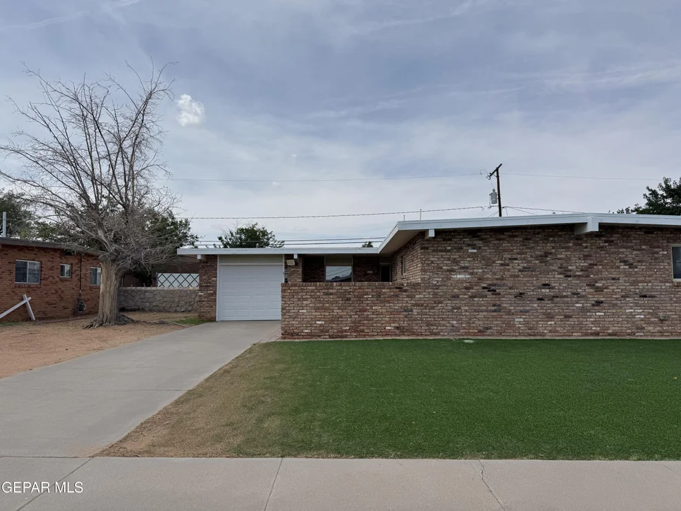 Unit for sale at 5233 CHATEAU Avenue, El Paso, TX 79924