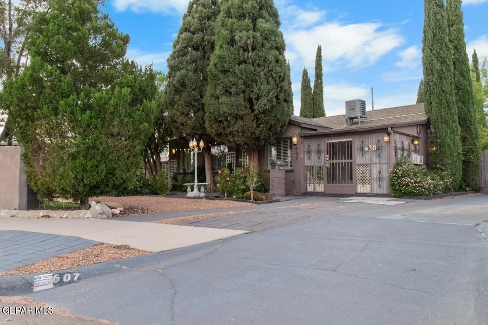 Unit for sale at 607 Mesita Drive, El Paso, TX 79902