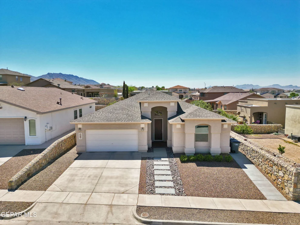 Unit for sale at 7236 Camino Del Sol Drive, El Paso, TX 79911