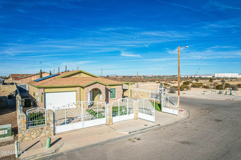 Unit for sale at 14337 Sabio Dr, Horizon City, TX 79928
