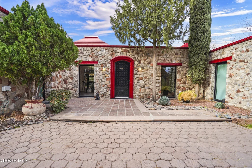 Unit for sale at 200 W Sunset Road, El Paso, TX 79922