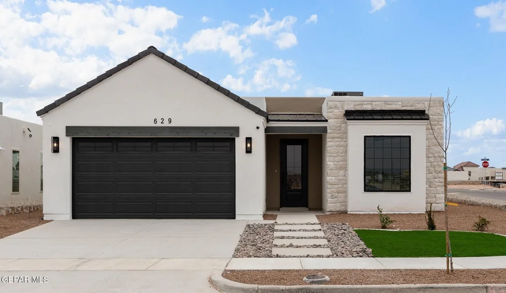 Unit for sale at 629 Paseo De La Reina Street, Horizon City, TX 79928