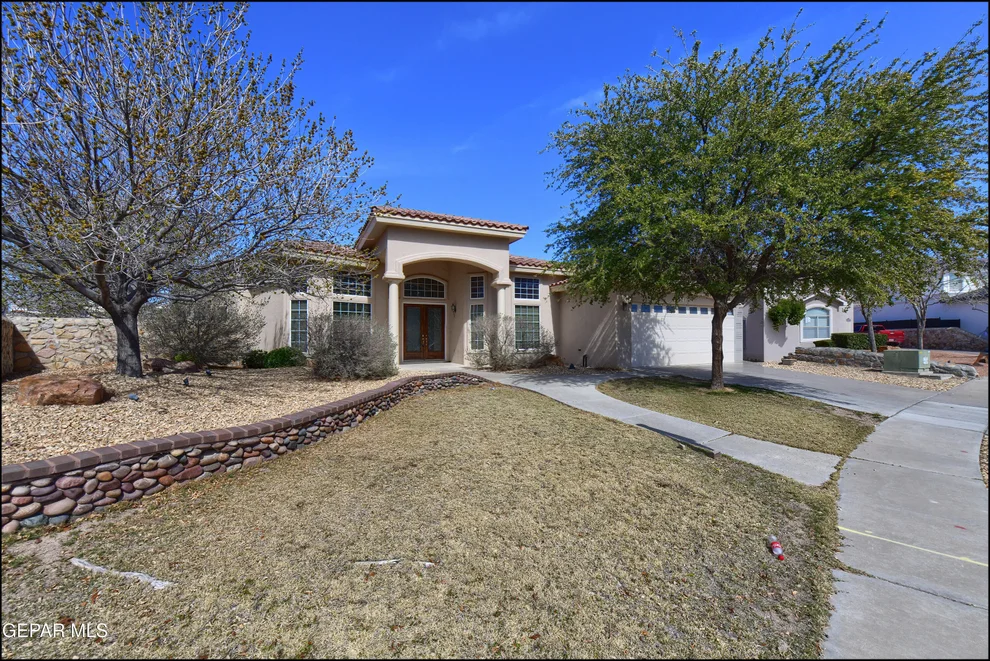 Unit for sale at 6321 FRANKLIN CREST Drive, El Paso, TX 79912