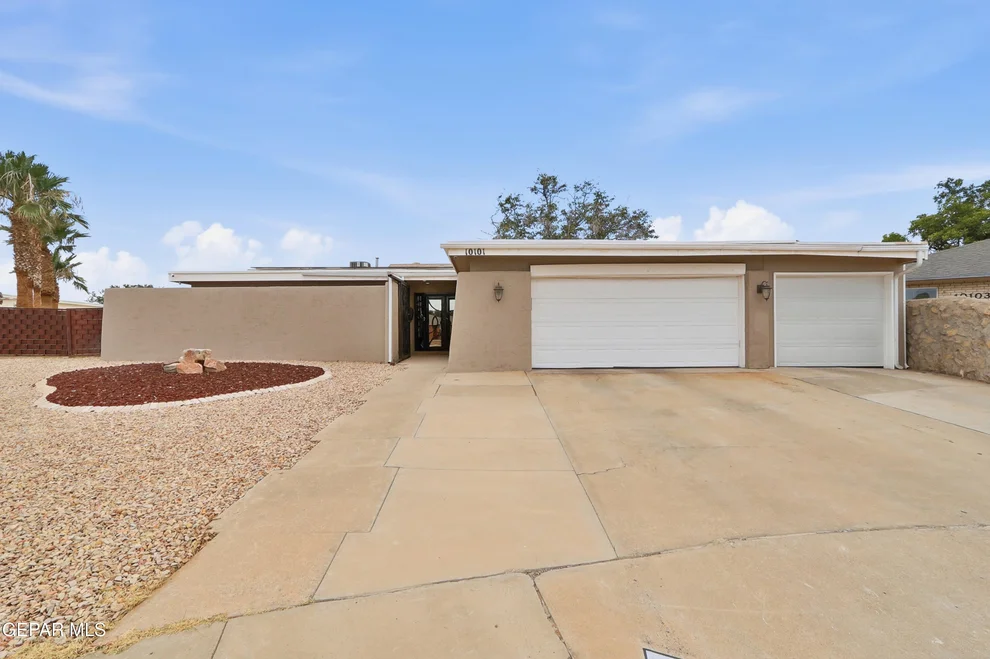 Unit for sale at 10101 WOODWAY Drive, El Paso, TX 79925
