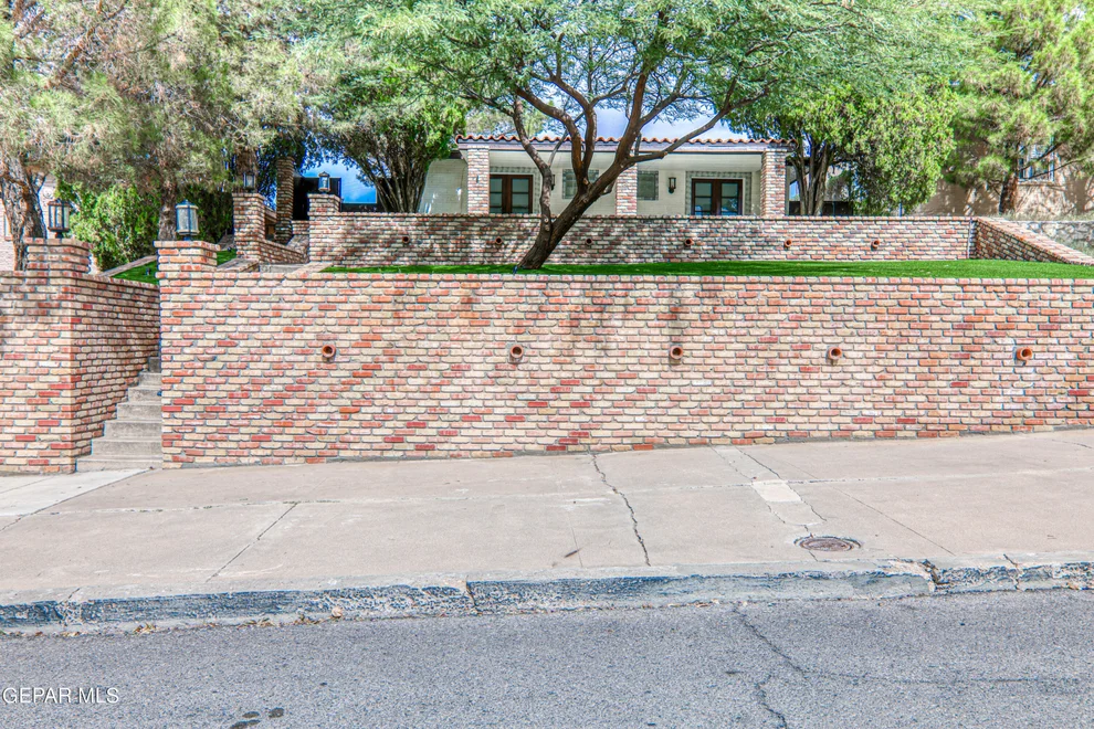 Unit for sale at 705 WINTER Drive, El Paso, TX 79902