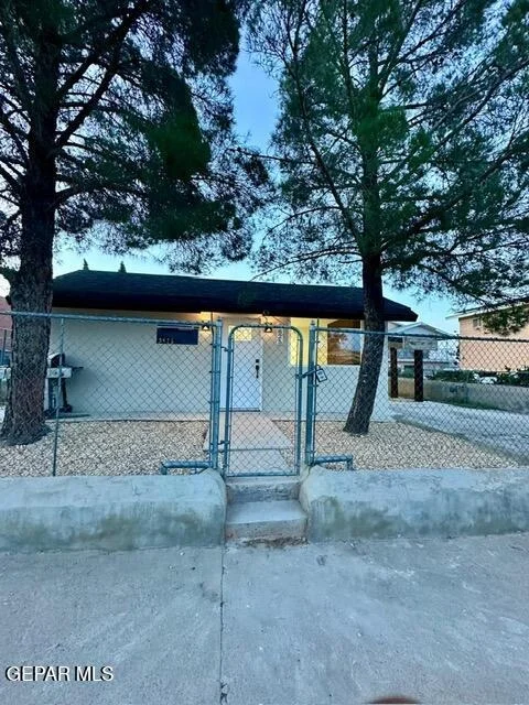 Unit for sale at 3825 PIERCE Avenue, El Paso, TX 79930