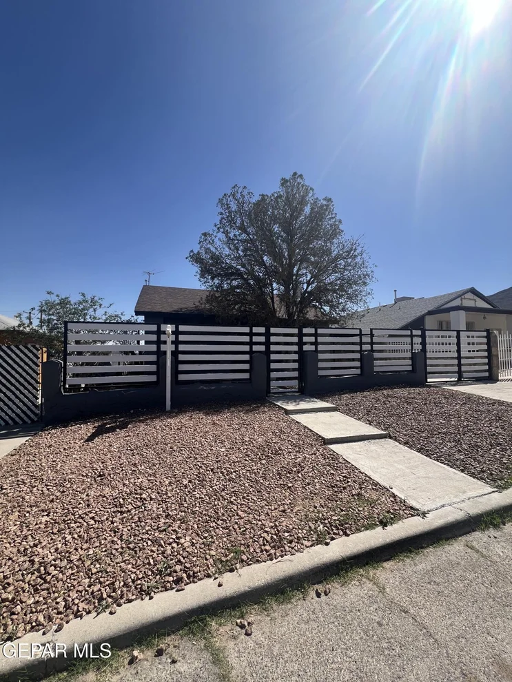 Unit for sale at 2802 Hamilton Avenue, El Paso, TX 79930