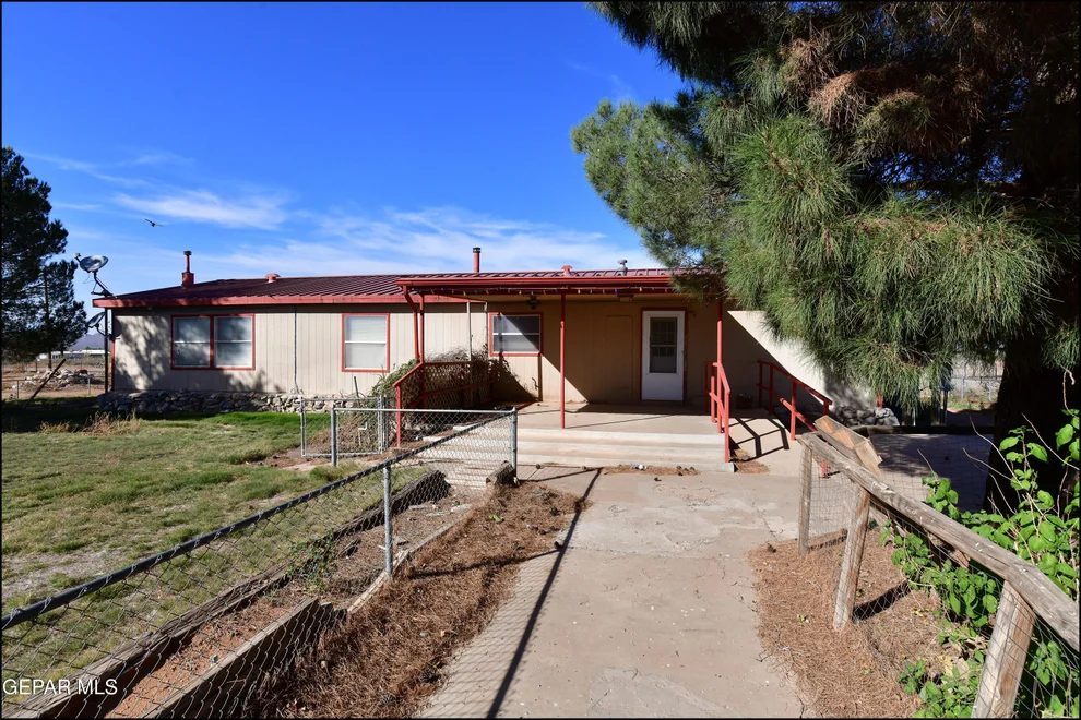 Unit for sale at 7950 ONYX Court, Las Cruces, NM 88012
