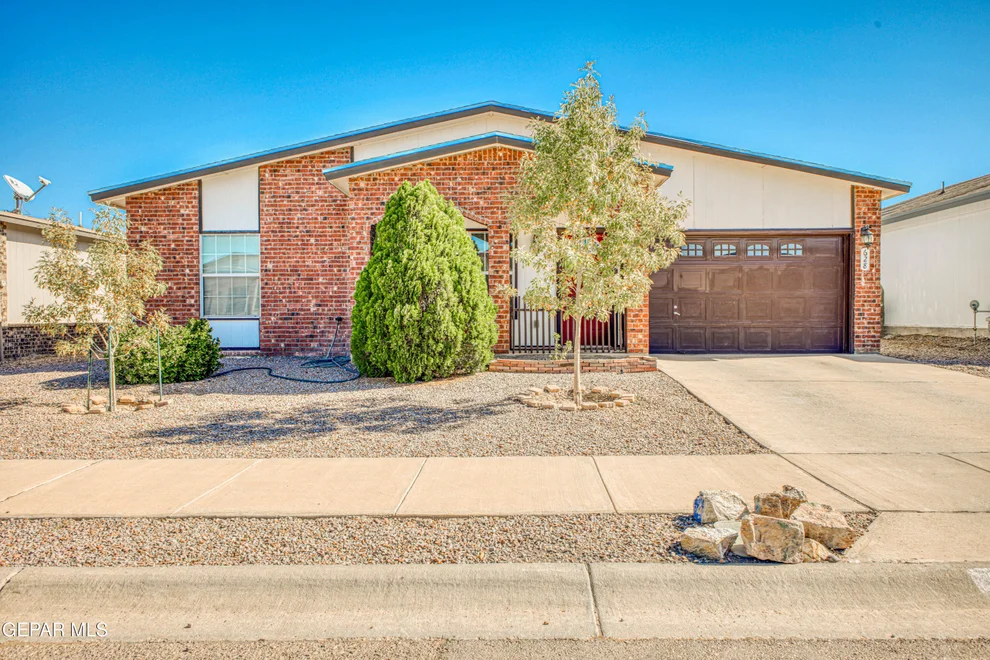 Unit for sale at 628 Manzanilla Place, Horizon City, TX 79928