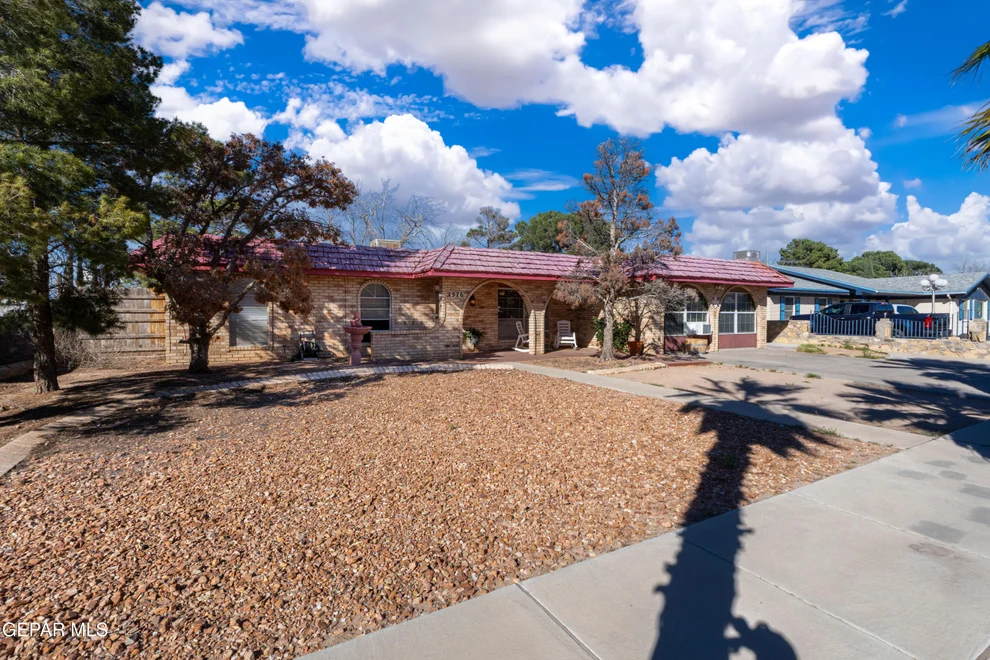 Unit for sale at 1576 Kenazo Avenue, Horizon City, TX 79928