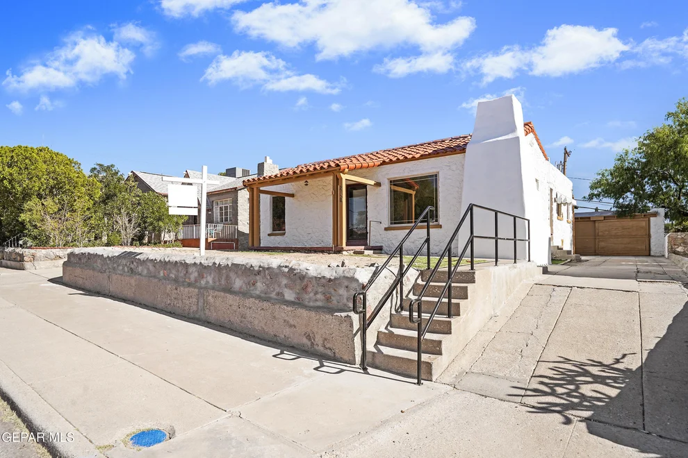 Unit for sale at 810 MESITA Drive, El Paso, TX 79902