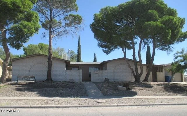 Unit for sale at 300 EL PUENTE Drive, El Paso, TX 79912