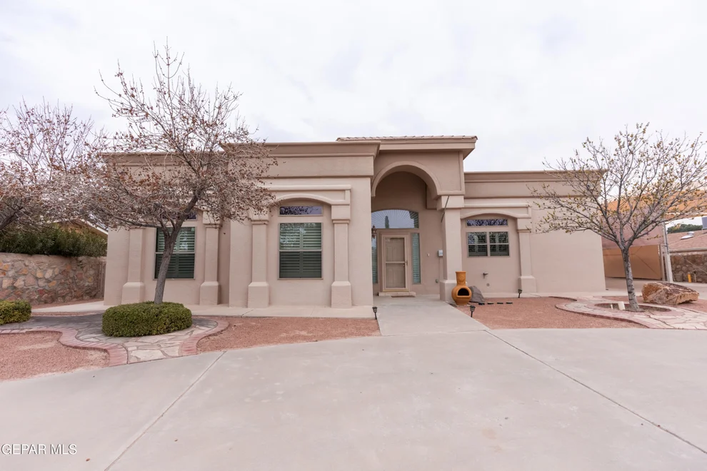 Unit for sale at 302 Golf View Lane, Horizon City, TX 79928