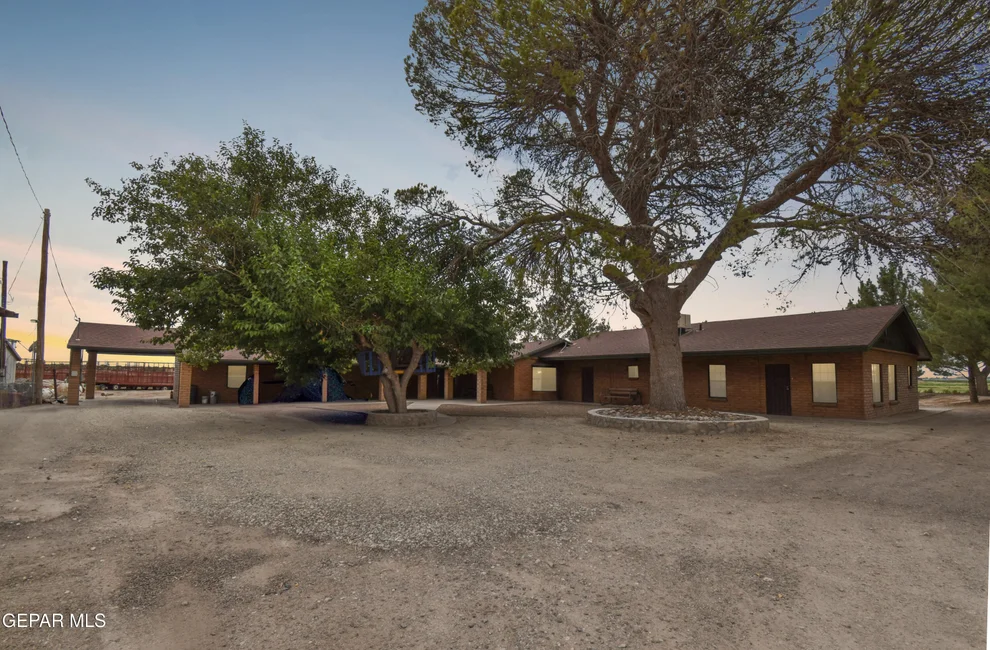 Unit for sale at 15368 Highway 80, Fabens, TX 79838