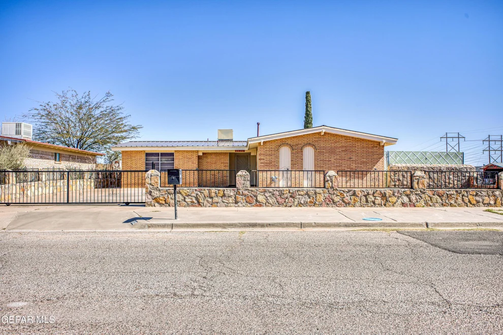 Unit for sale at 10400 LAMBDA Drive, El Paso, TX 79924