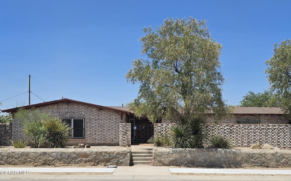 Unit for sale at 800 N G Avenue N, Fabens, TX 79838