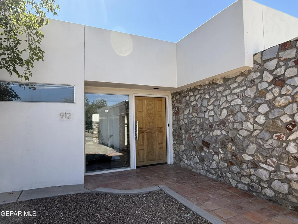 Unit for sale at 912 THUNDERBIRD Drive, El Paso, TX 79912