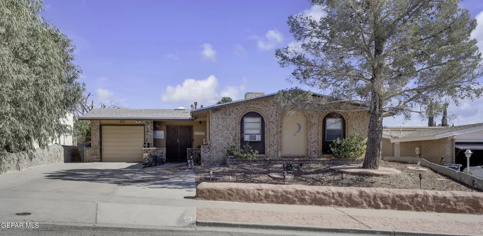 Unit for sale at 608 CENTENNIAL Drive, El Paso, TX 79912
