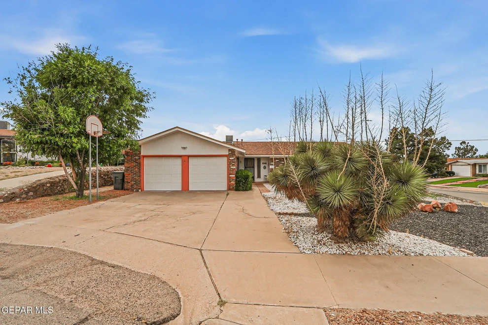 Unit for sale at 204 RIO TINTO Drive, El Paso, TX 79912