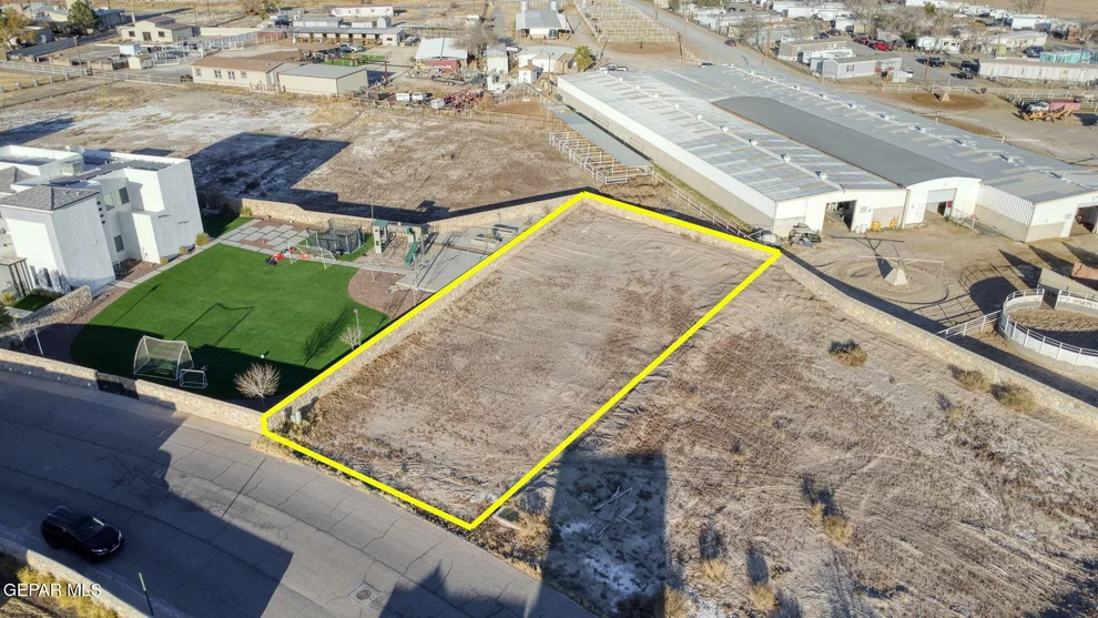 Unit for sale at 2020 BOY SCOUT Lane, Sunland Park, NM 88063
