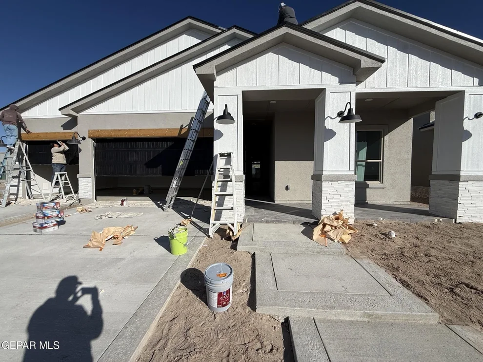 Unit for sale at 13371 Jeff Winton Drive, El Paso, TX 79928