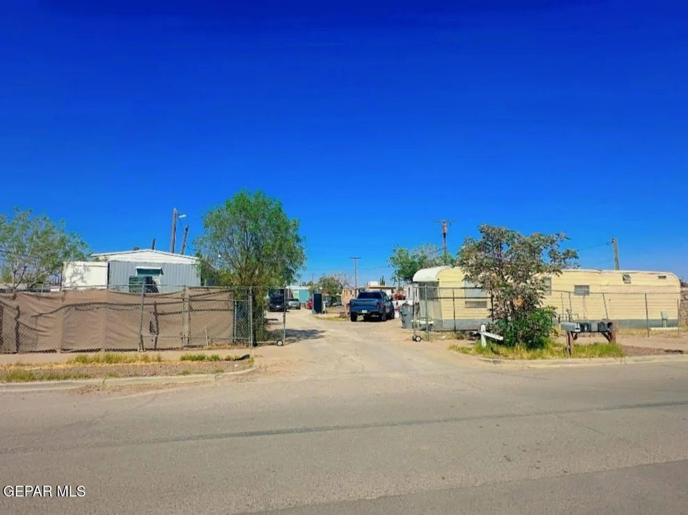Unit for sale at 8335 ROSEWAY Drive, El Paso, TX 79907