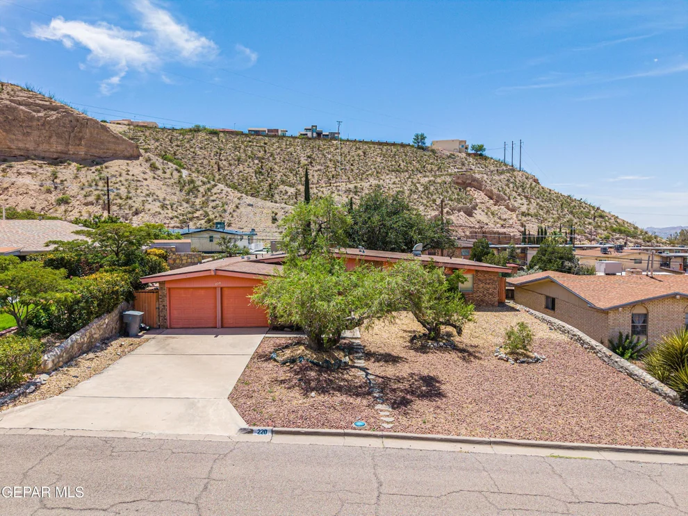 Unit for sale at 220 MOONGLOW Drive, El Paso, TX 79912