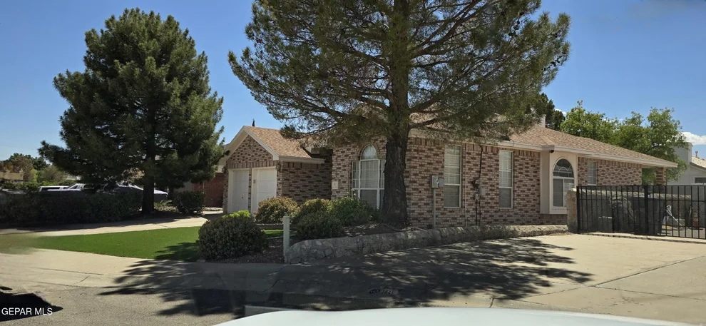 Unit for sale at 917 LAS AVES Place, El Paso, TX 79912