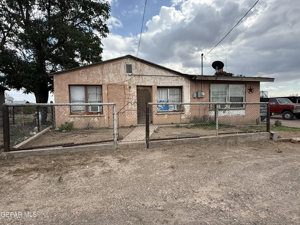 Unit for sale at 506 E GALVESTON Street, Marfa, TX 79843