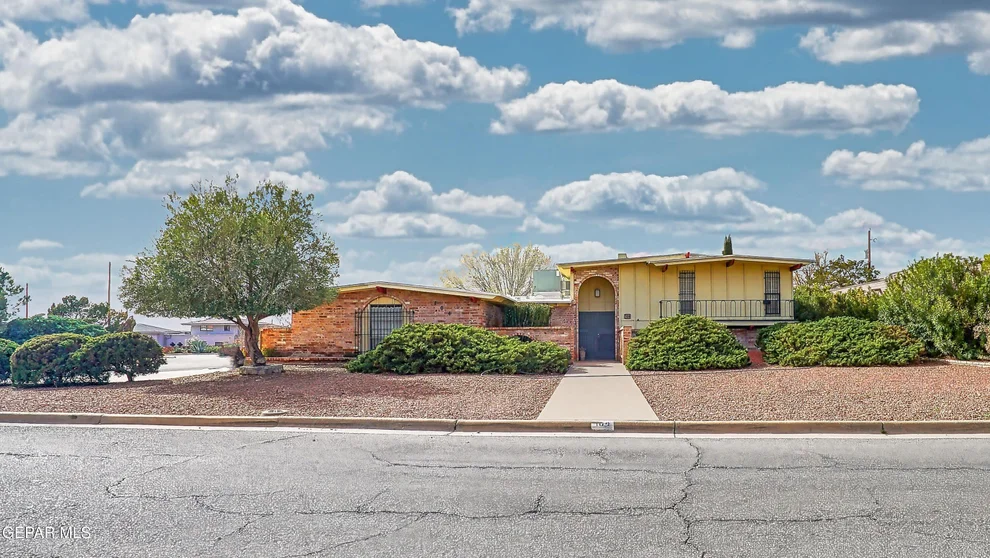 Unit for sale at 104 NORTHWIND Drive, El Paso, TX 79912