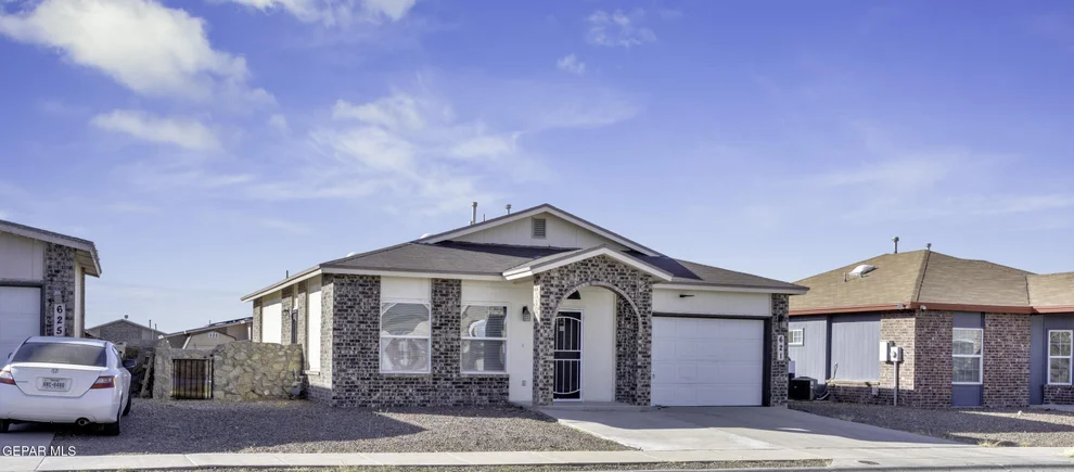 Unit for sale at 621 Maravillas Street, Horizon City, TX 79928