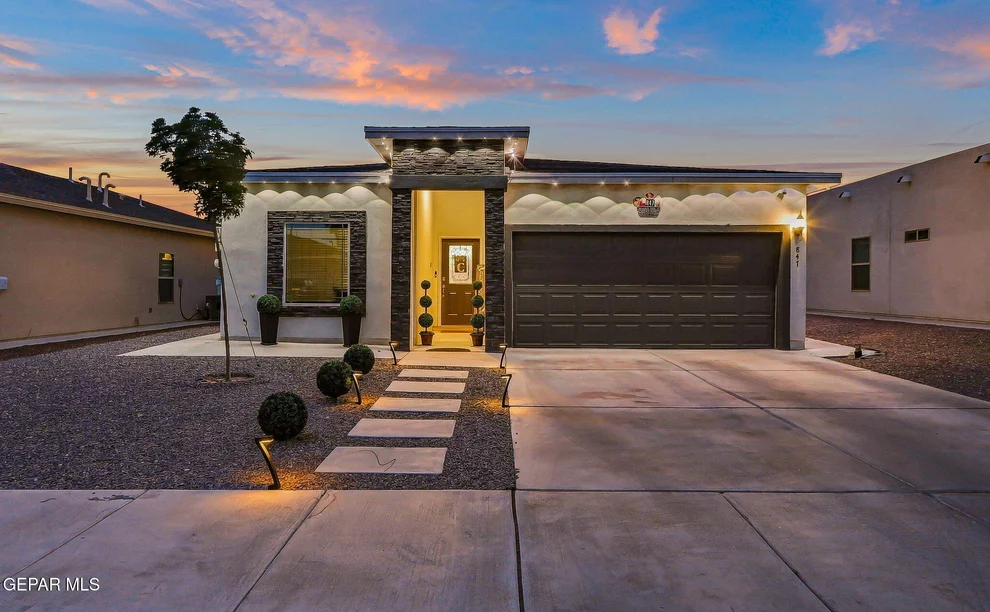 Unit for sale at 847 Magnolia Park Street, Santa Teresa, NM 88008