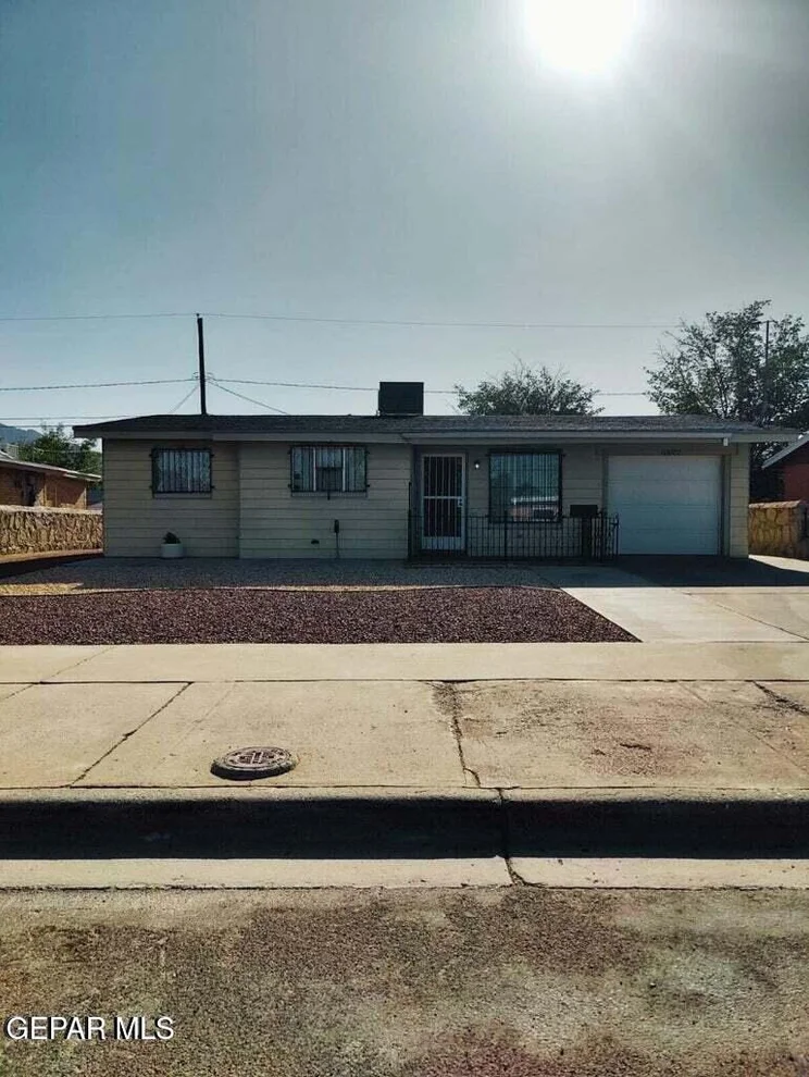 Unit for sale at 10077 Kirwood, El Paso, TX 79924