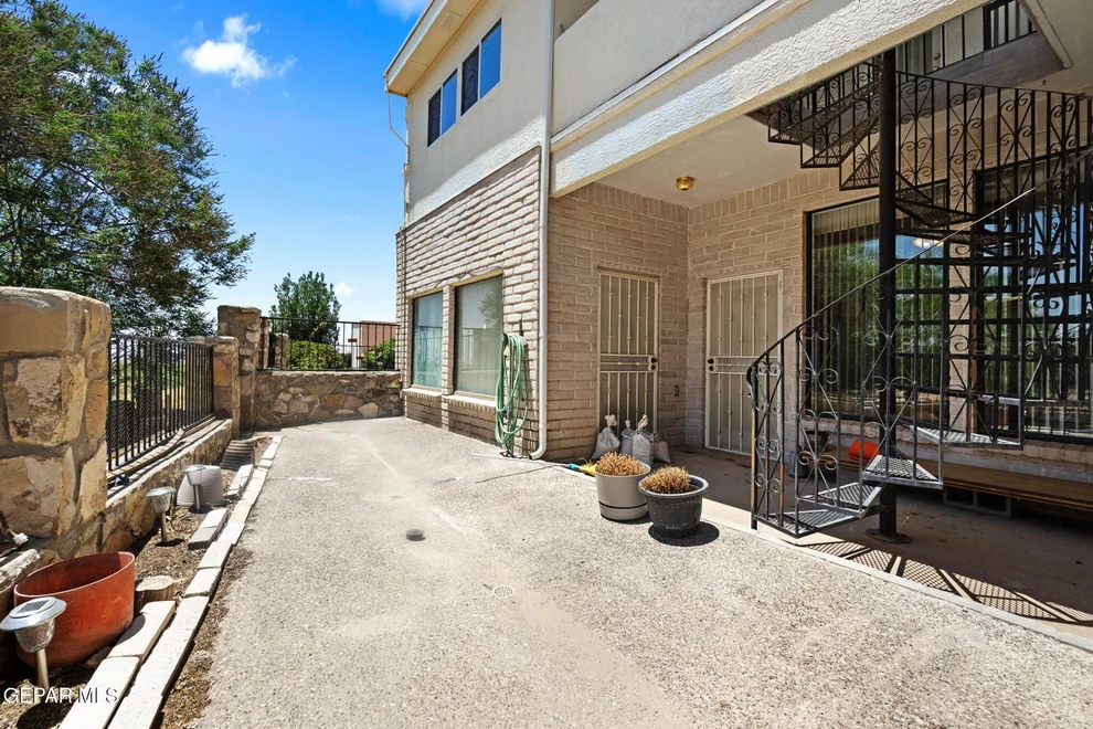 Unit for sale at 124 CASITAS DEL ESTE Lane, El Paso, TX 79935