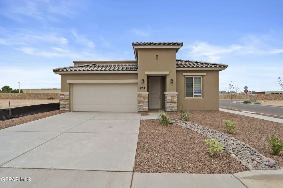 Unit for sale at 941 Raegil Street, Horizon City, TX 79928