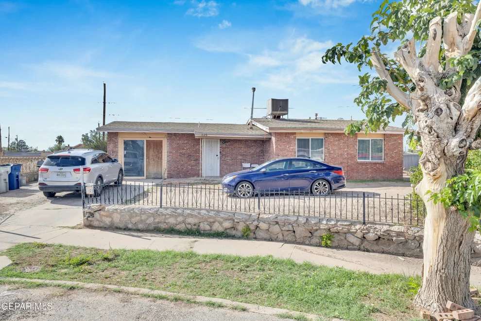 Unit for sale at 325 Mariana Circle, El Paso, TX 79915