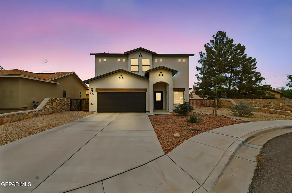 Unit for sale at 920 FLORA VISTA Drive, Las Cruces, NM 88007
