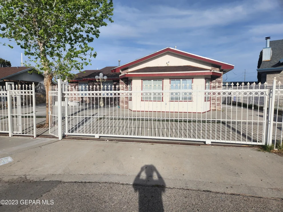 Unit for sale at 100 LAGO GRANDE Drive, Horizon City, TX 79928