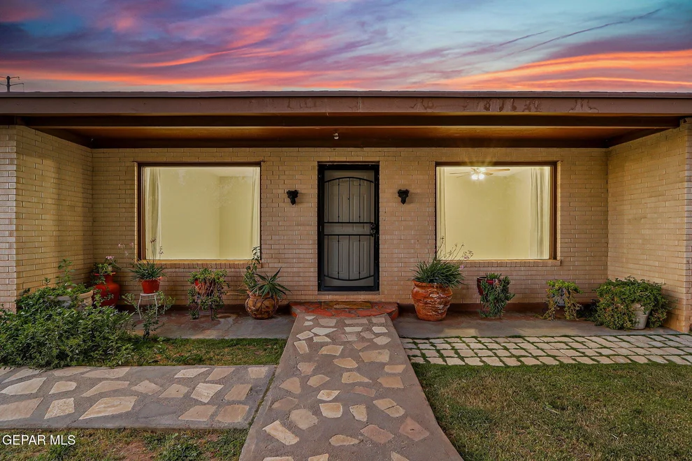 Unit for sale at 171 HOLGUIN Avenue, Vinton, TX 79821