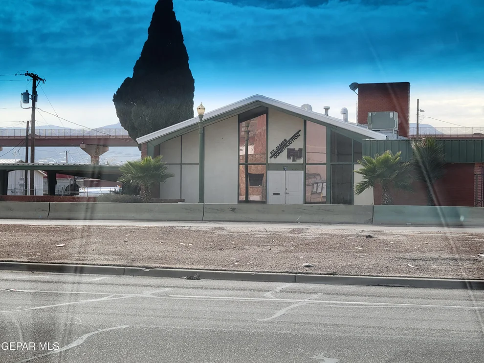 Unit for sale at 700 W PAISANO Drive, El Paso, TX 79901
