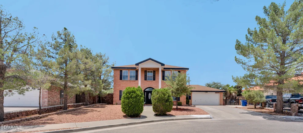 Unit for sale at 2121 GREENLEE Drive, El Paso, TX 79936