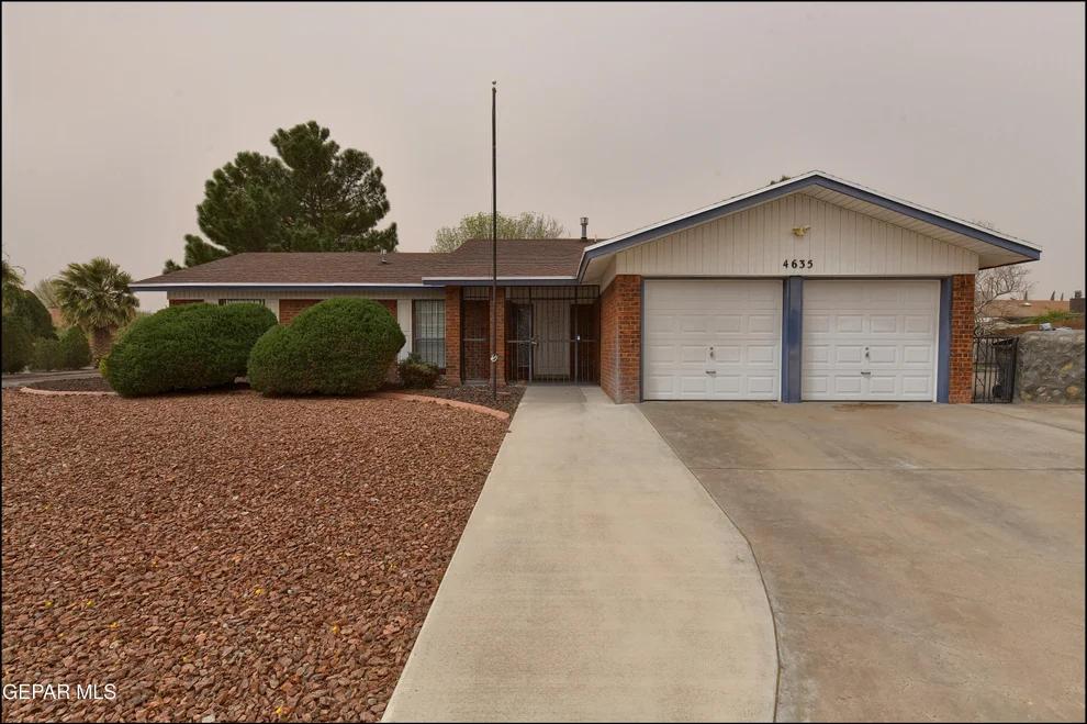 Unit for sale at 4635 R L SHOEMAKER Drive, El Paso, TX 79924