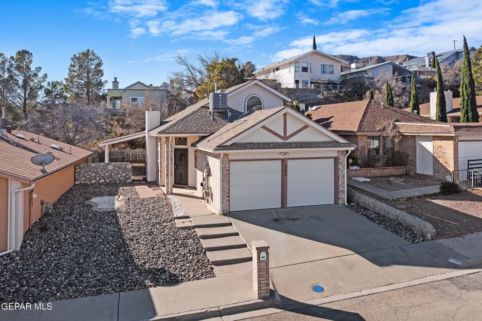 Unit for sale at 3224 MOUNTAIN RIDGE Drive, El Paso, TX 79904
