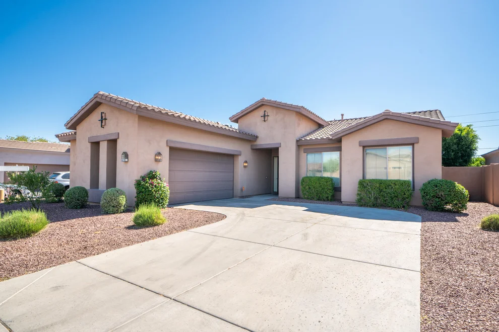 Unit for sale at 8011 S 19TH Way, Phoenix, AZ 85042