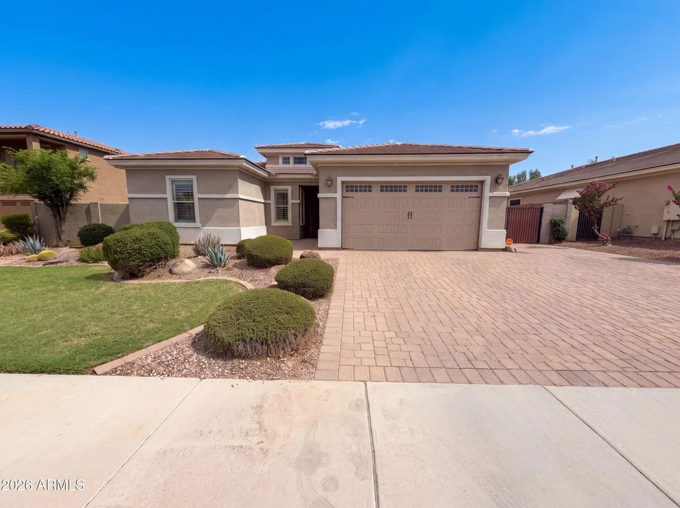 Unit for sale at 7420 W CRABAPPLE Drive, Peoria, AZ 85383