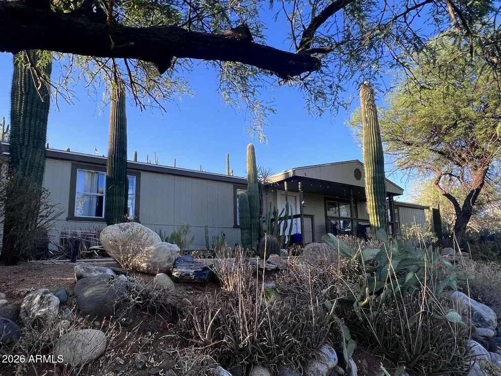 Unit for sale at 19200 E SAGUARO Drive, Black Canyon City, AZ 85324