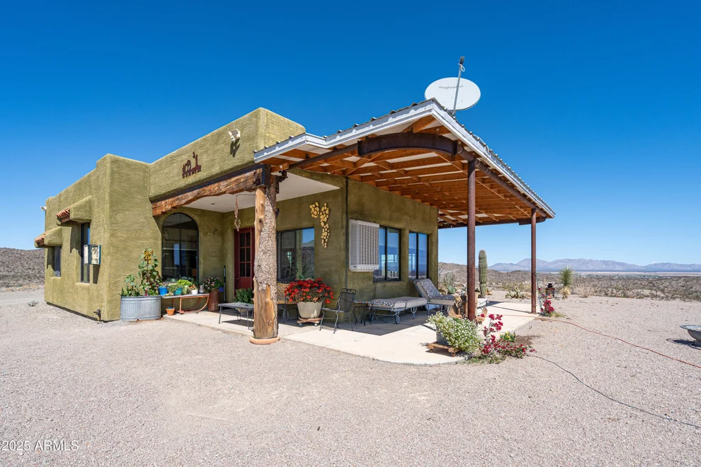 Unit for sale at 42617 HOVATTER Road, Salome, AZ 85348